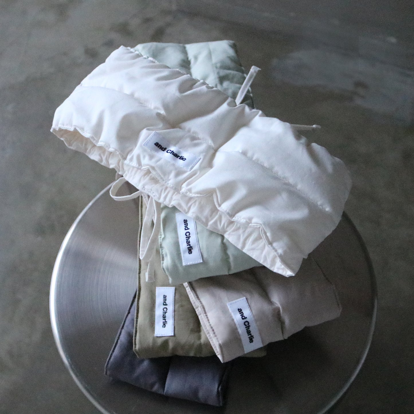 綿100%のネックウォーマー -スミクロ-|フレブル服andCharlie