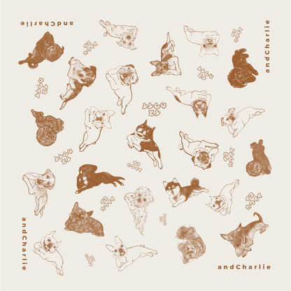 andcharlieのイヌカワイイバンダナ（ベージュ）の全体図。リラックスした犬たちの線画イラスト
