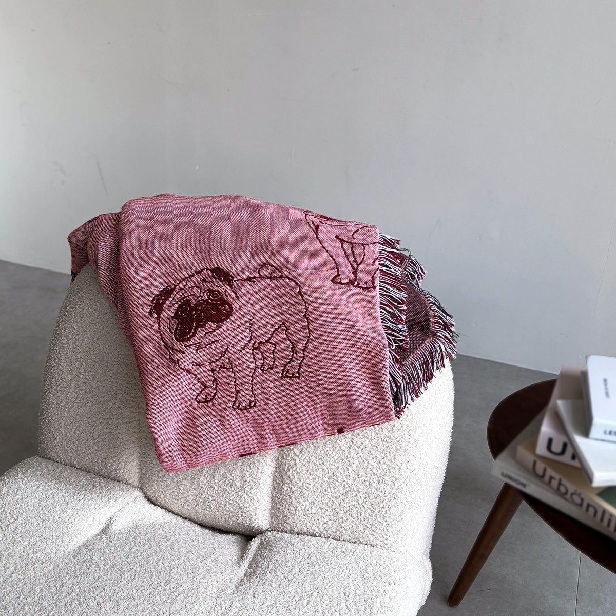 フレブル・パグ柄ブランケット プレゼントにもぴったり｜フレブル服