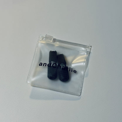 フレンチブルドッグ用クールベスト付属のドローコードストッパー専用パーツ andCharlieロゴ入りパッケージ｜andCharlie